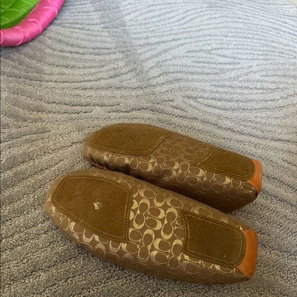 Coach slippers. Size 5 - Picture 2 of 2